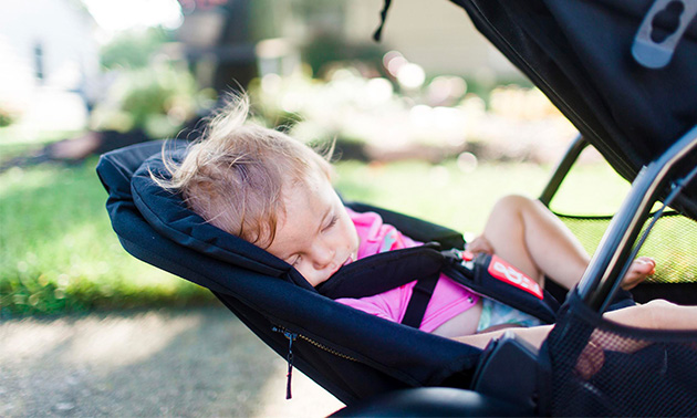 3 in 1 stroller that can be folded with one button and one hand