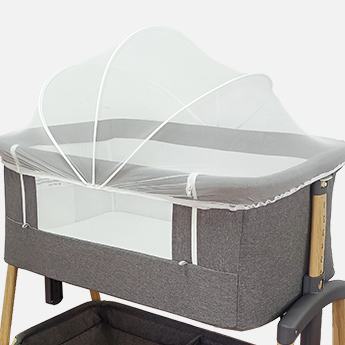 Protective Mosquito Net for Outdoor Comfort