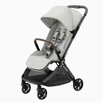 A new design baby stroller from China's baby products manufacturer